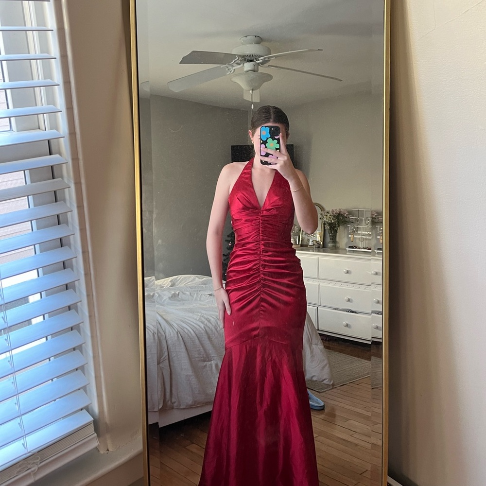 Morgan & Co red Satin Ruched Evening Gown